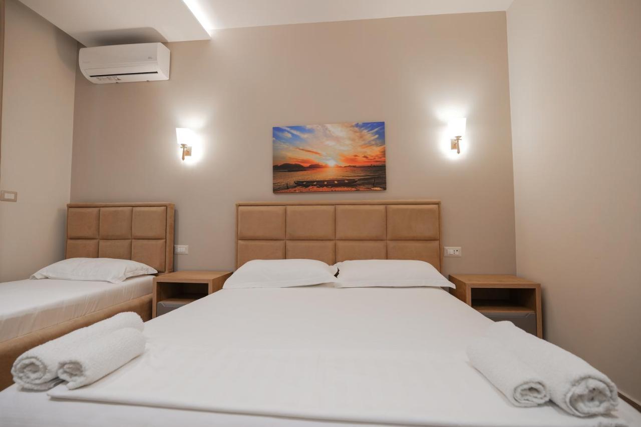 Hotel Roalb ราดฮีมือ ภายนอก รูปภาพ