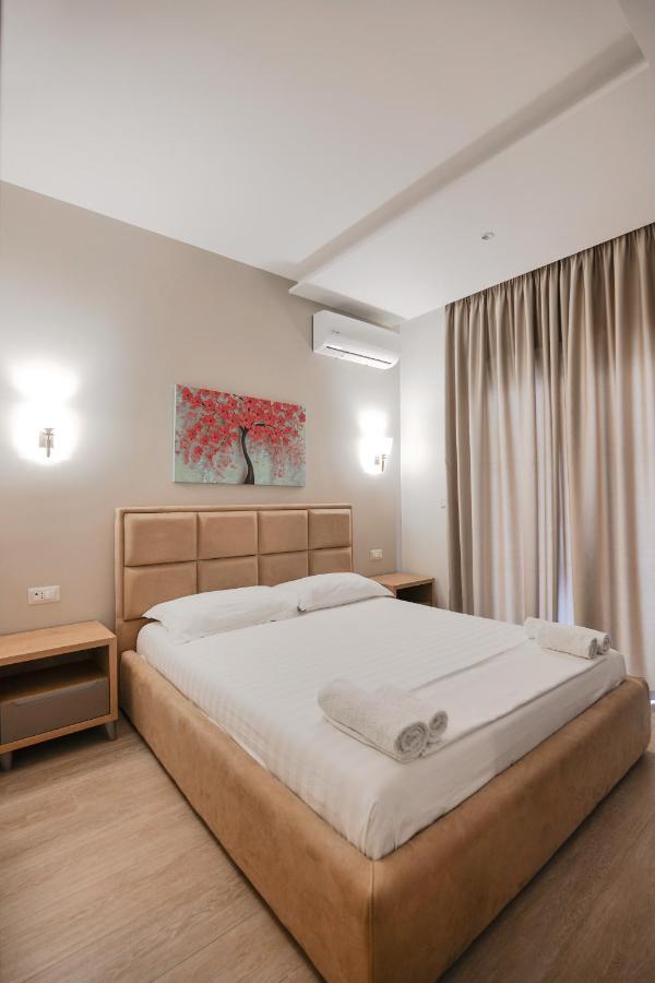 Hotel Roalb ราดฮีมือ ภายนอก รูปภาพ